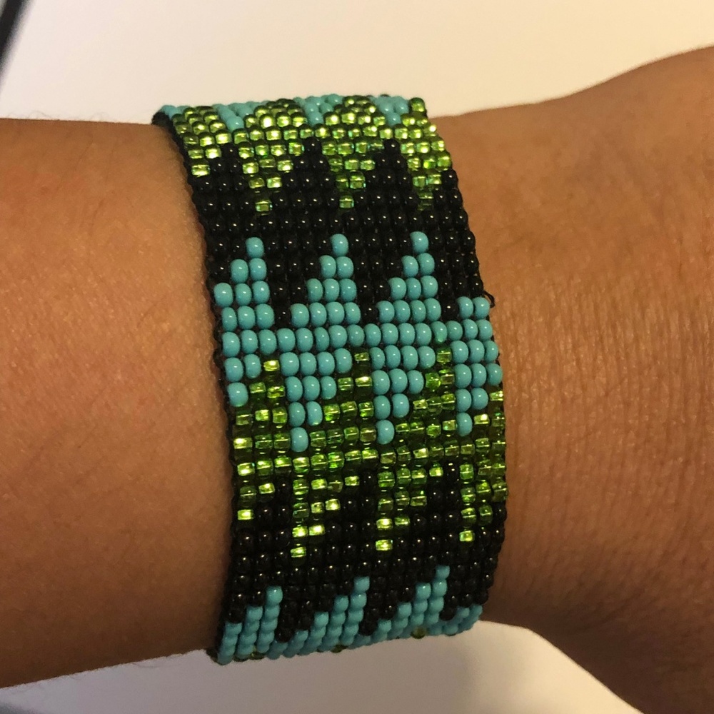 Bracelet: chaquira handmade | Peruvian | Beaded - Picture 4 of 9